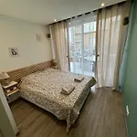 Holiday home Maison Calme Avec Terrasse/garage Centre-ville C Dijon