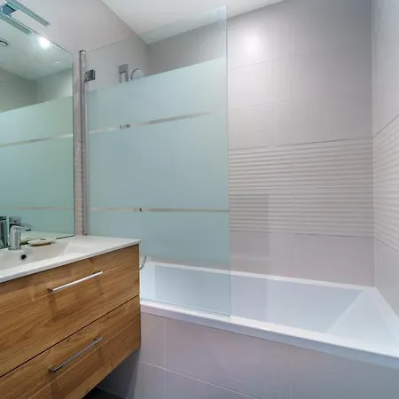 Maison Calme Avec Terrasse/garage Centre-ville C Ferienhaus