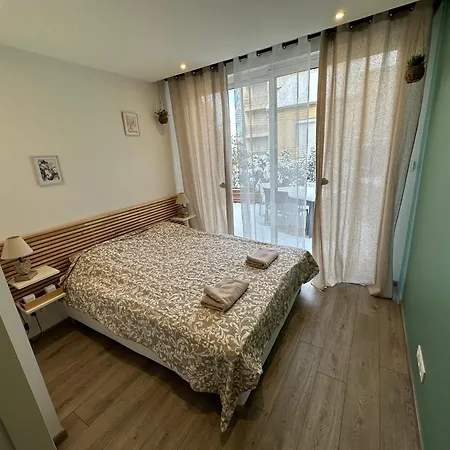 Ferienhaus Maison Calme Avec Terrasse/garage Centre-ville C Dijon